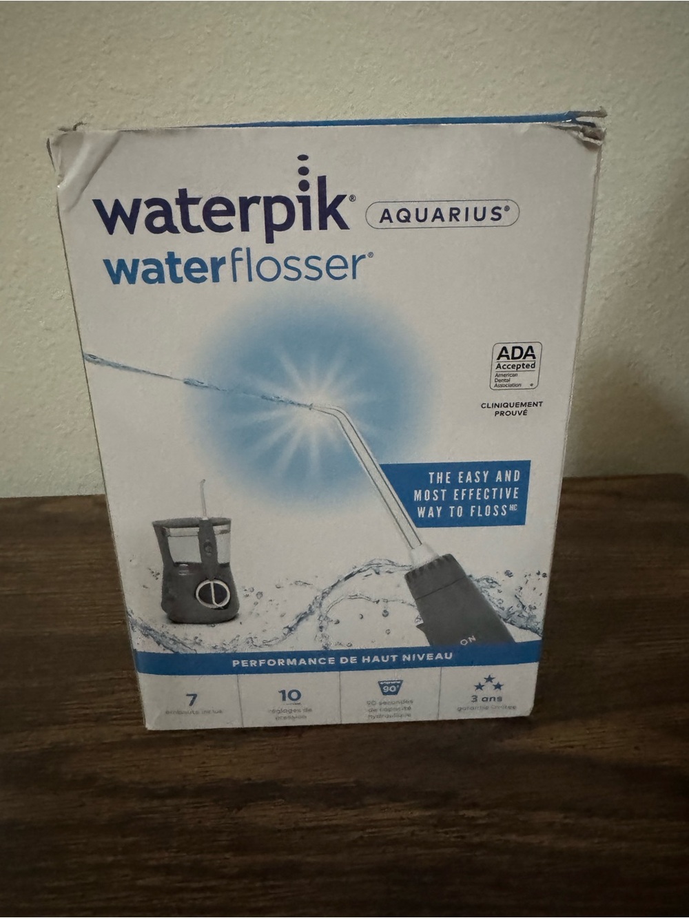 New Waterpik Aquarius Water Flosser Grey 7 tips 10 pressure settings